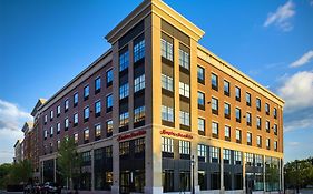 Hampton Inn & Suites Portsmouth Downtown